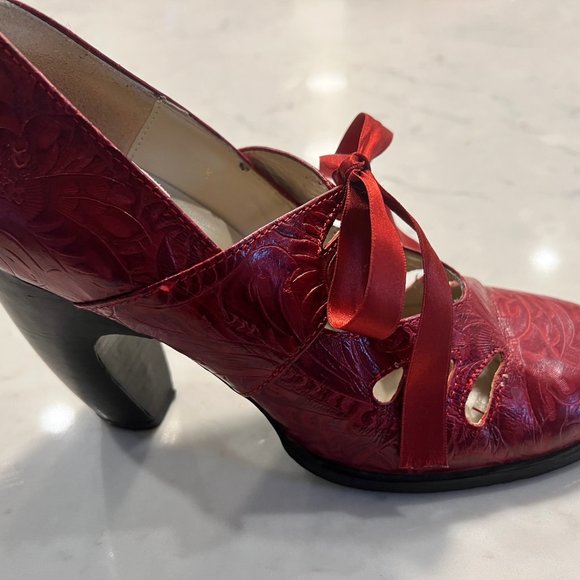 John Fluevog vintage Mary Jane heels, size 7.5 - Picture 2 of 8